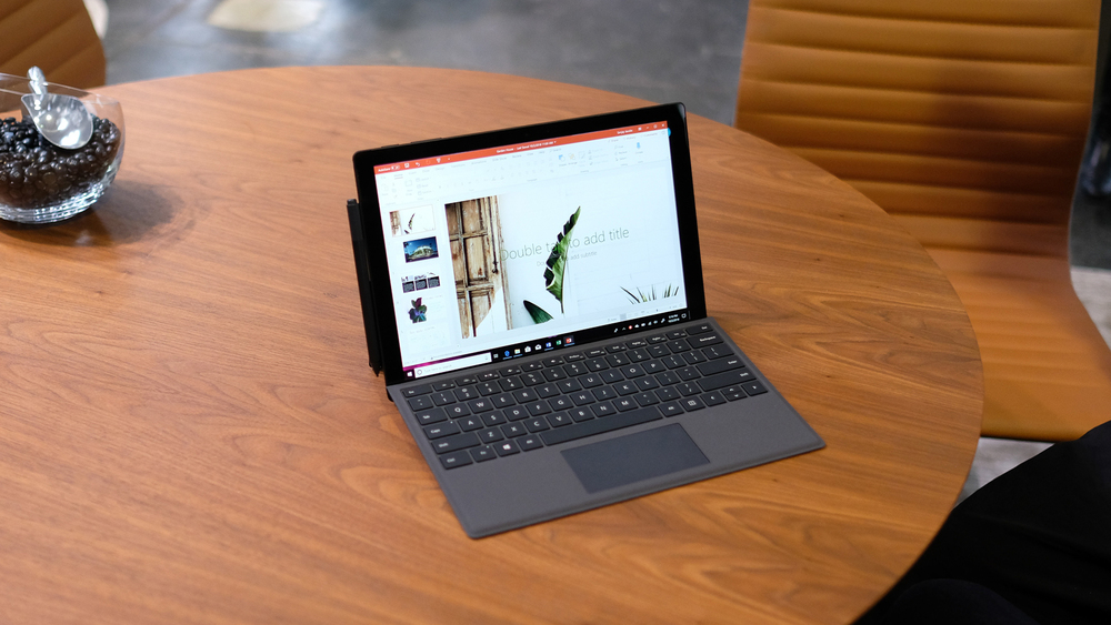 Ngoại hình laptop sang trọng và thời thượng