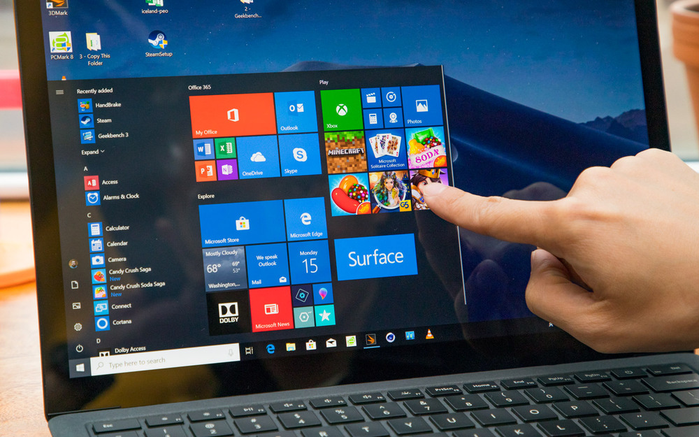 Màn hình của laptop sắc nét và tinh tế