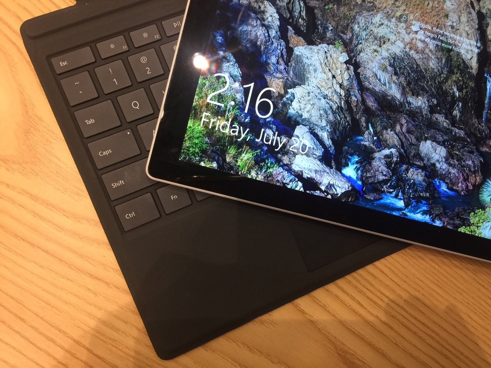 Thiết kế của Surface Pro 5 là sự kết hợp hoàn hảo của mẫu mới và các mẫu trước
