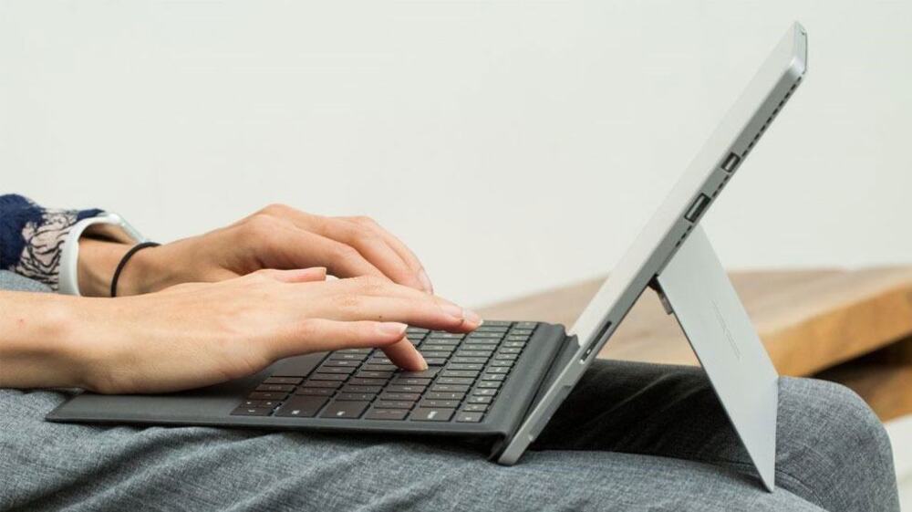 Vậy có nên mua Surface Pro 5?